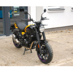 Royal Enfield Guerrilla 450 YELLOW RIBBON