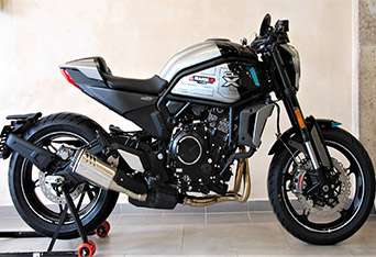 CFMOTO 700CL-X Sport motocykl