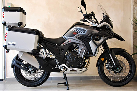 Jawa RVM 500 s boxy motocykl