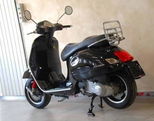 Vespa GTS 300