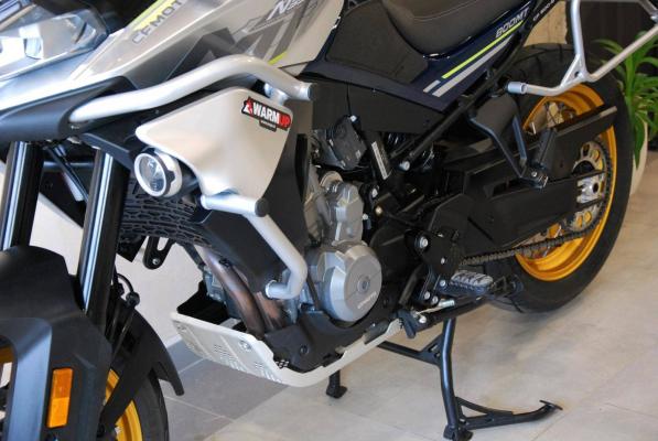 CFmoto 800 MT