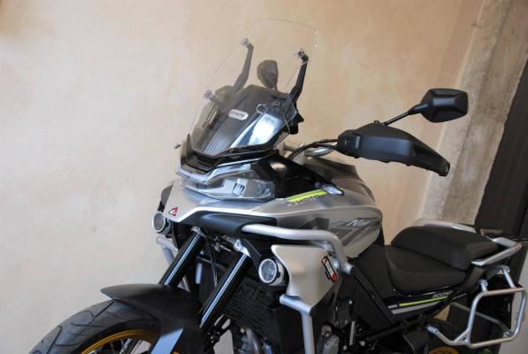 CFmoto 800 MT