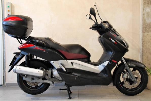 Yamaha X-Max 125