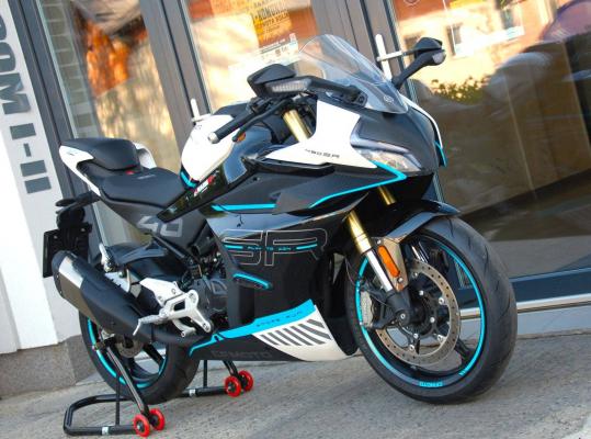 CFMOTO 450 SR