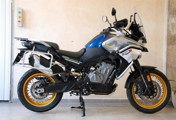 CFmoto 800 MT