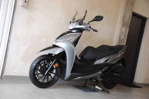 Kymco Agility 300