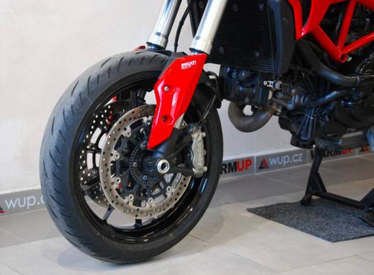 Ducati Hyperstrada 821