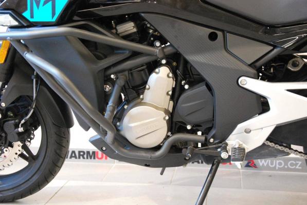 CFMOTO 650 MT