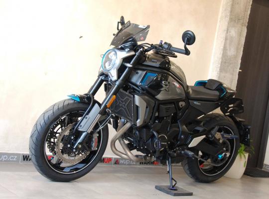 CFMOTO 700 CL-X Sport