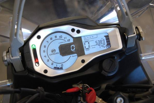 CFMOTO 650 MT
