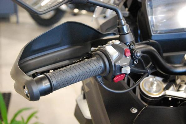 Voge 525DSX