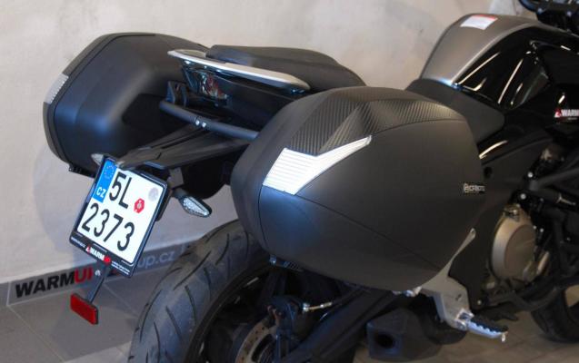 CFMOTO 650 MT
