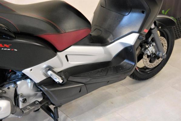 Yamaha X-Max 125