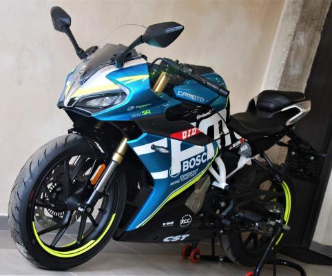 CFmoto 300 SR