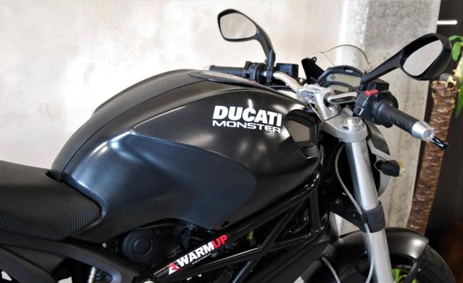 Ducati Monster 696