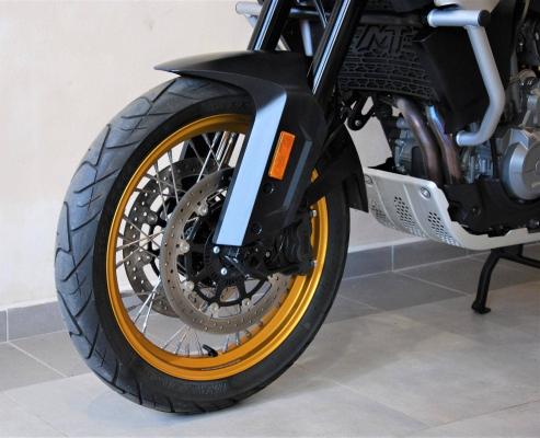 CFmoto 800 MT