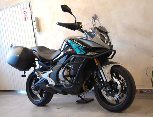 CFMOTO 650 MT