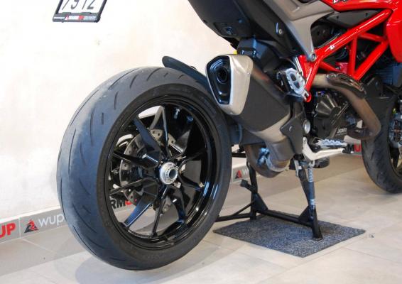 Ducati Hyperstrada 821