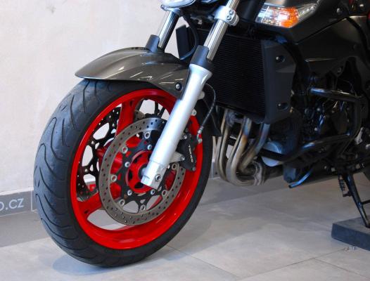 Suzuki GSR 600