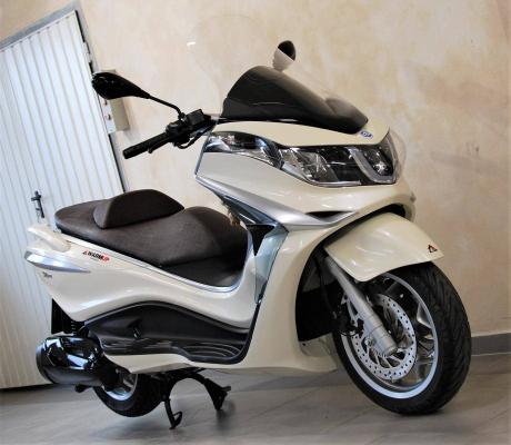 Piaggio X10 350 Executive