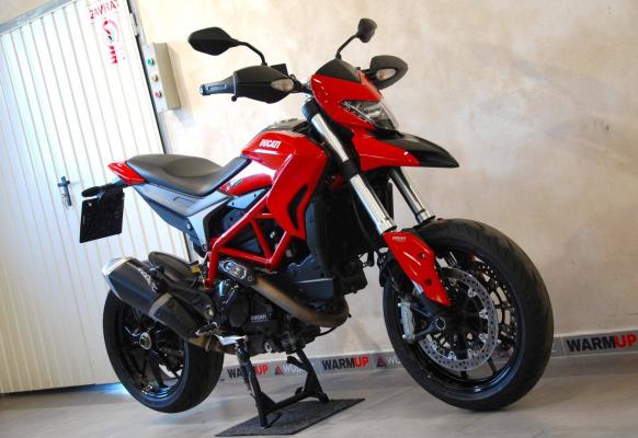 Ducati Hyperstrada 821