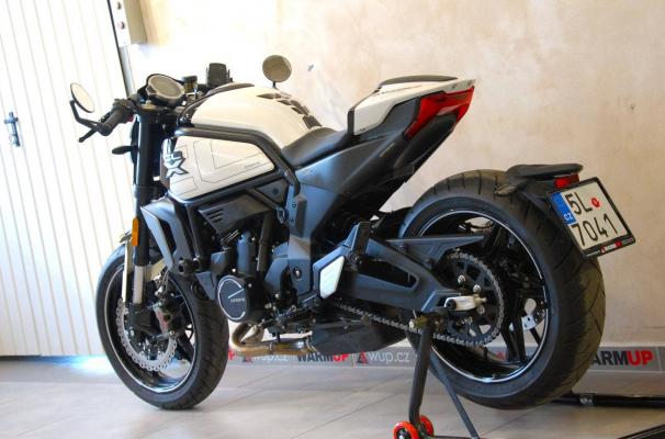CFMOTO 700 CL-X Sport