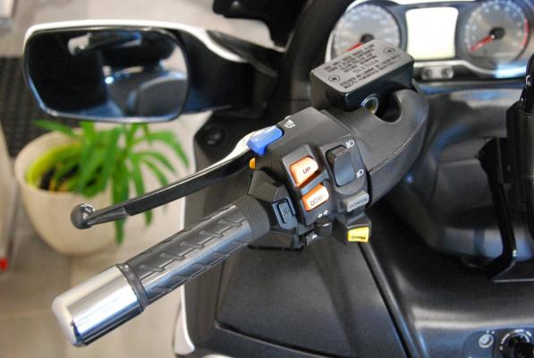Suzuki Burgman 650