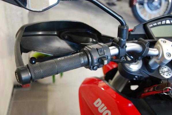 Ducati Hyperstrada 821