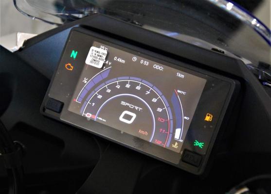 CFmoto 300 SR