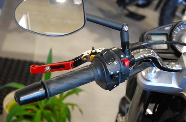 Suzuki GSR 600