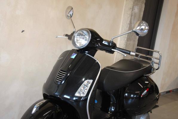 Vespa GTS 300