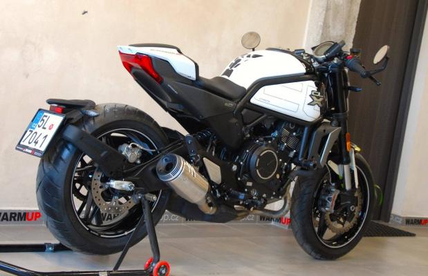 CFMOTO 700 CL-X Sport