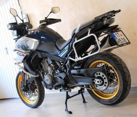 CFmoto 800 MT