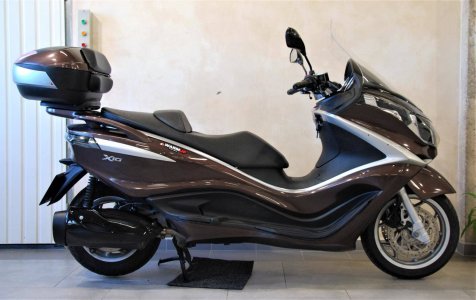 Piaggio X10 350 Executive 24.5 kW