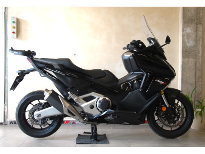 Honda Forza 750 - VÝPRODEJ,PŮVOD ČR,1.maj,DPH,serviska,krásný stav