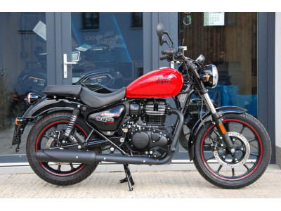Royal Enfield Meteor 350 RED