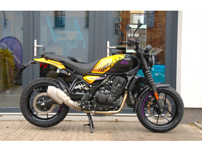 Royal Enfield Guerrilla 450 YELLOW RIBBON