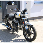 Royal Enfield Super Meteor 650 INTERSTELLAR BLACK